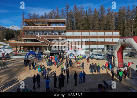 Lenzerheide (Suisse). 3e décembre 2016. La nouvelle Maison nordique à l'Arène de biathlon. © Rolf Simeon/bildgebend.ch/Alamy Live News Banque D'Images