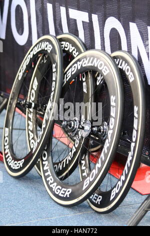 Londres, Royaume-Uni. 06Th Dec, 2016. Lee Valley VeloPark, Londres, Royaume-Uni. 3 décembre 2016.La voie de la révolution, de la série des Champions Tour 2. Roues en ride. Credit : Grant Burton/Alamy Live News Banque D'Images