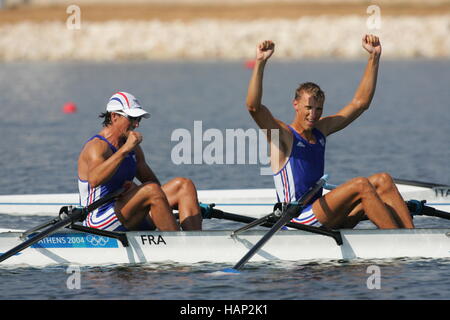 S VIEILLEDENT & UN HARDY FRANCE Athènes Grèce 21 Août 2004 Banque D'Images