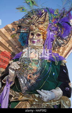 Venise, Italie - 26 février 2011 : Carnaval de masque de luxe Banque D'Images