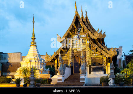 L'intérieur de la Sao Bucha Inthakin Wat Chedi Luang temple, Chiang Mai, Thaïlande Banque D'Images