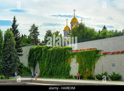 Temple de tous les Saints. Près du temple il y a une autre fosse commune. Mamaïev Kourgan complexe commémoratif dans Volgograd. La Russie Banque D'Images