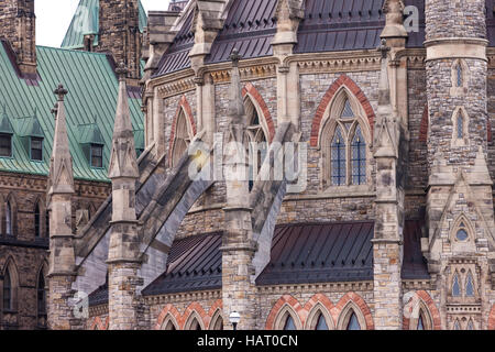 La Bibliothèque du Parlement situé à l'arrière de l'Édifice du Centre du Parlement bâtiments situés à Ottawa, Ontario, Canada. Les travaux ont commencé sur le Banque D'Images