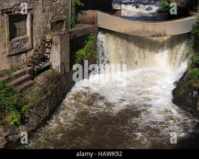 La rivière la Durolle, le creux de l'Enfer, ville de Thiers, Puy-de-Dôme, Auvergne, France. Banque D'Images