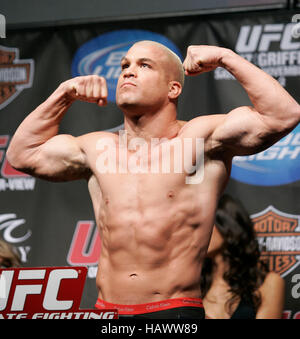 Tito Ortiz à l'UFC 106 pesées au Mandalay Events Center le 20 novembre 2009 à Las Vegas, Nevada. Crédit photo : Francis Specker Banque D'Images