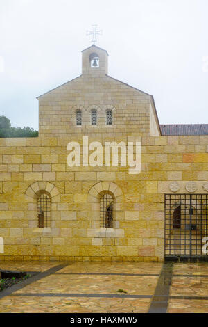 L'église de la multiplication des pains et des poissons, à Tabgha, sur la rive nord-ouest de la mer de Galilée en Israël Banque D'Images