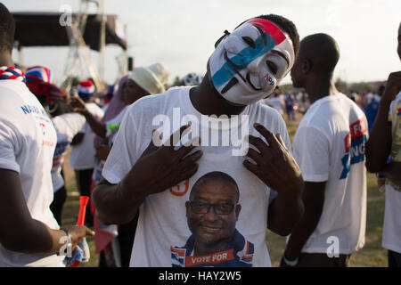 Accra, Ghana. 06Th Dec, 2016. Le Nouveau parti patriotique (NPP) parti politique est titulaire d'un rassemblement dans la région de Accra Ashalebotwe avant l'élection présidentielle et le Parlement le 7 décembre. © Louise Wateridge/Pacific Press/Alamy Live News Banque D'Images