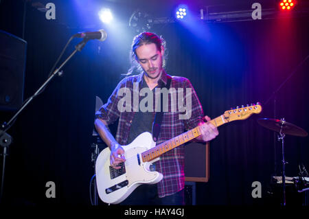 Londres, Royaume-Uni. 06Th Dec, 2016. Coquin Migale effectuer à des rats d'eau de ce sentiment. C'est un groupe de rock alternatif Newcastle, composé de Alex Soper (chant/guitare), Stevie Kane (basse) Josh Holmes (batterie) et Jack Brooks (guitare). © Alberto Pezzali/Pacific Press/Alamy Live News Banque D'Images