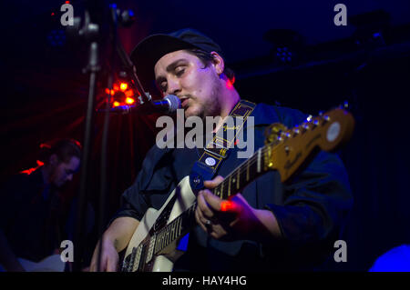 Londres, Royaume-Uni. 06Th Dec, 2016. Coquin Migale effectuer à des rats d'eau de ce sentiment. C'est un groupe de rock alternatif Newcastle, composé de Alex Soper (chant/guitare), Stevie Kane (basse) Josh Holmes (batterie) et Jack Brooks (guitare). © Alberto Pezzali/Pacific Press/Alamy Live News Banque D'Images