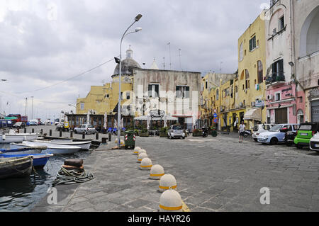 Porto di Marina Grande, Procida, Italie Banque D'Images