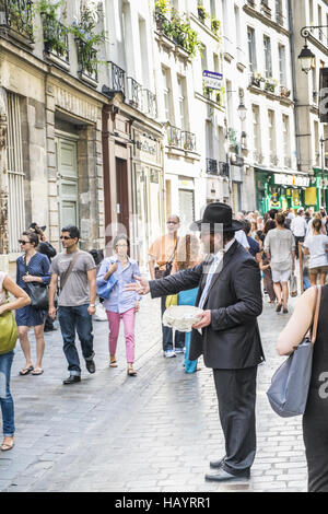 Scène de rue, rue des rosiers Banque D'Images