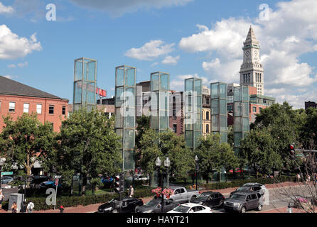 Le New England Holocaust Memorial, Boston, MA, United States. Il est dédié aux Juifs qui ont été tués dans l'Holocauste. Banque D'Images