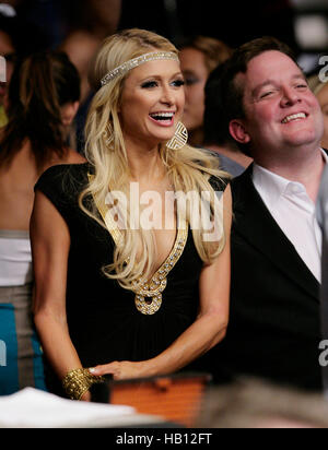 Paris Hilton assiste à l'UFC 114 le 29 mai 2010 à Las Vegas, Nevada. Photo par Francis Specker Banque D'Images
