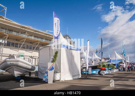 VALENCIA, Espagne - 5 novembre, 2016. Le Valencia Boat Show à Marina Real Juan Carlos I, vieux port sur la côte de la mer Méditerranée Banque D'Images