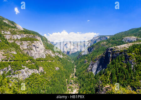 La State Route 120 est situé dans le nord de la Californie. Il s'étend de la vallée de San Joaquin près de Manteca, à travers le Parc National de Yosemite, à sa fin à l'U.S Banque D'Images