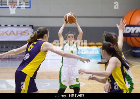 Gdynia, Pologne. 19Th Mar, 2016. /T10/ en action lors d'une ligue de basket-ball des femmes d'Europe orientale (EEWBL) Groupe B match entre Istanbul Universitesi (Turquie) et BC Horizont Minsk (Bélarus) équipes. Credit : Michal Fludra/Alamy Live News Banque D'Images