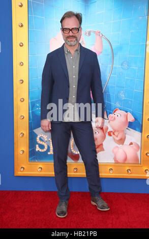 Los Angeles, CA, USA. 06Th Dec, 2016. Joby Talbot, à première de Universal Pictures' 'Sing' sur Pacific Theatres au Théâtre de Microsoft, Californie le 03 décembre 2016. Credit : Faye Sadou/media/Alamy Punch Live News Banque D'Images