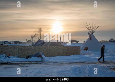 3 décembre 2016 - Oceti Sakowin Camp à Standing Rock, ND © Dimitrios Manis/ZUMA/Alamy Fil Live News Banque D'Images