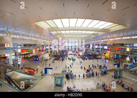 Shanghai Hong Qiao gare tôt le matin. Banque D'Images