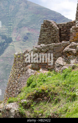 Ruines de pisac dans la vallée de l'Urubamba près de Cusco, Pérou Banque D'Images