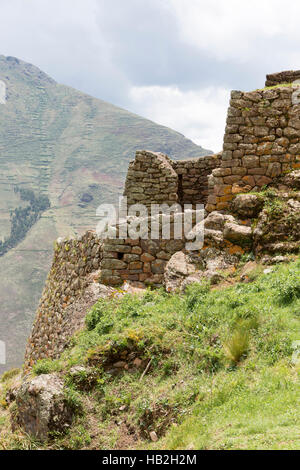 Ruines de pisac dans la vallée de l'Urubamba près de Cusco, Pérou Banque D'Images
