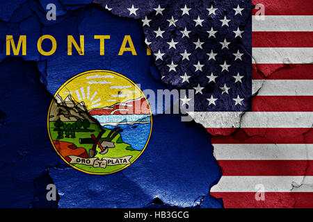 Drapeaux de Montana et USA peint sur mur fissuré Banque D'Images