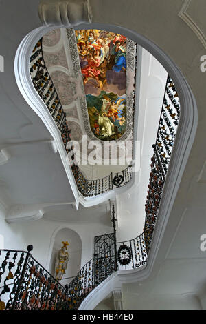 Fresque sur le plafond au-dessus de l'escalier Rose, abbaye de Stams, Stift Stams, Tyrol, Autriche Banque D'Images