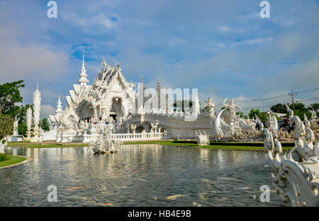 Le Temple blanc Wat Rong Khun- Banque D'Images