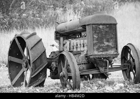 Vieux tracteur Banque D'Images