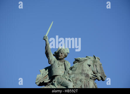 Statue équestre de Vercingétorix Place de Jaude Clermont-Ferrand Puy-de-Dôme Auvergne Massif-Central France Banque D'Images