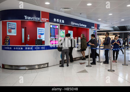 Travelex bureau de change de l'aéroport international de Hong Kong Chine Banque D'Images