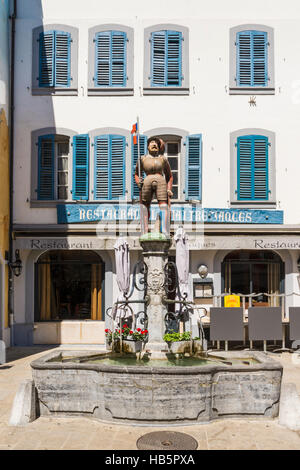 Fontaine de Maître Jaques dans la vieille ville, Nyon, Suisse Banque D'Images