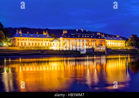 Le château de Pillnitz à Dresde Banque D'Images