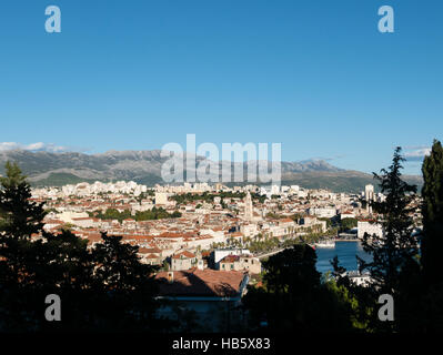 Vue de Split de Marjan, Split, de la côte dalmate, République de Croatie. Banque D'Images