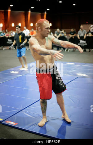 UFC fighter Chris Leben pendant une session de formation avant d'UFC 116 le 30 juin 2010 à Las Vegas, Nevada. Photo par Francis Specker Banque D'Images