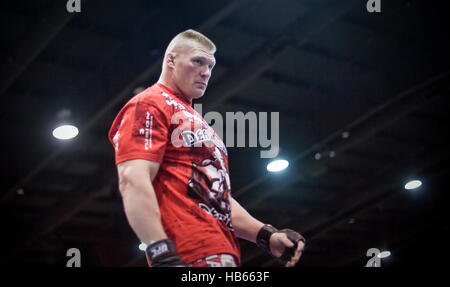 Fighter UFC Brock Lesnar pendant une session de formation avant d'UFC 116 le 30 juin 2010 à Las Vegas, Nevada. Photo par Francis Specker Banque D'Images