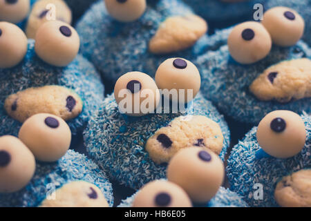 Blue cookie monster cupcakes Banque D'Images