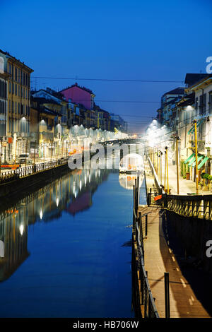 Le canal Naviglio Grande à Milan, Italie Banque D'Images