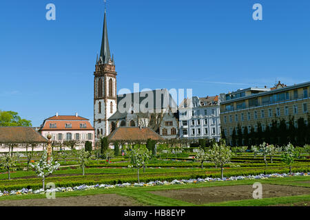 Prince George et le jardin de l'Eglise Sainte-elisabeth, Darmstadt, Hesse, Allemagne Banque D'Images