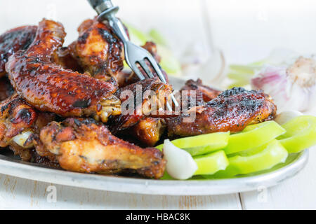 Ailes de poulet frit libre. Banque D'Images