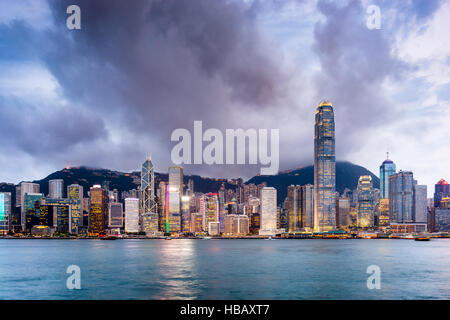 Hong Kong, Chine skyline at Victoria Harbour. Banque D'Images