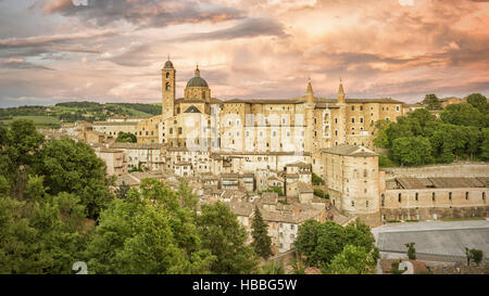 Urbino Marches Italie à temps le soir Banque D'Images