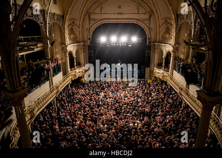 Bournemouth, Royaume-Uni. 9Th Jul 2016. Henri Salvador en concert au O2 Academy Bournemouth Crédit : Charlie Raven/Alamy Live News Banque D'Images