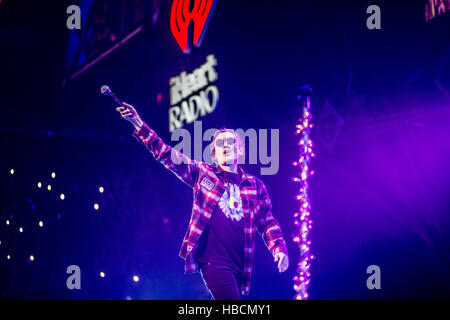 Le Minnesota, USA. 5 Décembre, 2016. Gnash fonctionne à l 101,3 KDWB's Jingle Ball 2016 présentée par Capital One à l'Xcel Energy Center. à St Paul, Minnesota. © l'accès Photo/Alamy Live News Banque D'Images