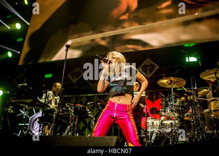 Le Minnesota, USA. 5 Décembre, 2016. Tove Lo effectue au 101,3 KDWB's Jingle Ball 2016 présentée par Capital One à l'Xcel Energy Center. à St Paul, Minnesota. © l'accès Photo/Alamy Live News Banque D'Images