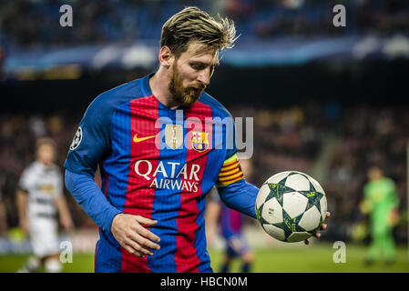 Barcelone, Catalogne, Espagne. 6 Décembre, 2016. FC Barcelone MESSI avant pendant le match de la Ligue des Champions contre le Borussia Moenchengladbach au Camp Nou à Barcelone. Credit : Matthias Rickenbach/ZUMA/Alamy Fil Live News Banque D'Images