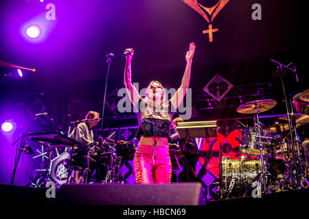 Le Minnesota, USA. 5 Décembre, 2016. Tove Lo effectue au 101,3 KDWB's Jingle Ball 2016 présentée par Capital One à l'Xcel Energy Center. à St Paul, Minnesota. © l'accès Photo/Alamy Live News Banque D'Images