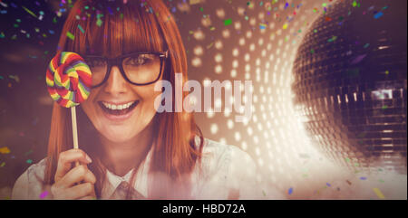 Image composite de jolie femme hipster avec hat parti et Lucette Banque D'Images