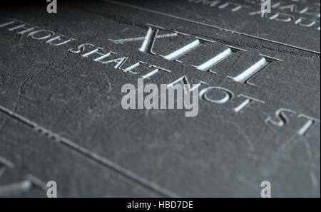 Un gros plan de rendu 3D des dix commandements gravés dans une tablette de pierre soulignant la huitième Banque D'Images