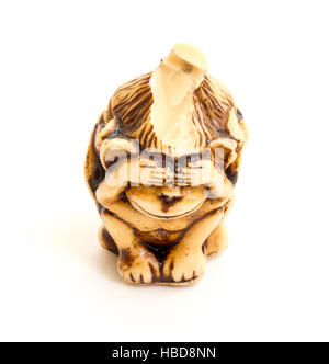 Netsuke japonais trois singes sages, parfois appelés les trois singes mystique, sont une illustration de maxim. Banque D'Images